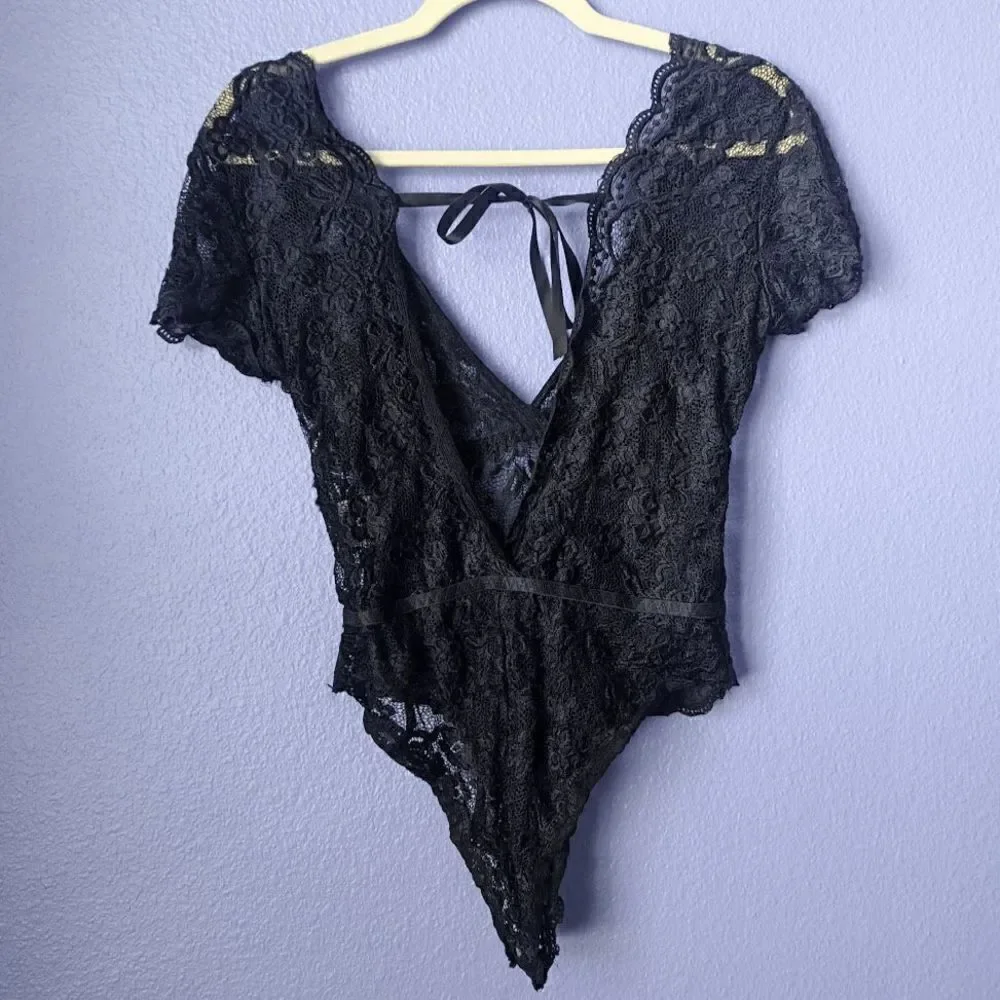 SHEIN Women's Classic Sexy Floral Lace Scallop Trim Teddy Bodysuit Sleepwear S